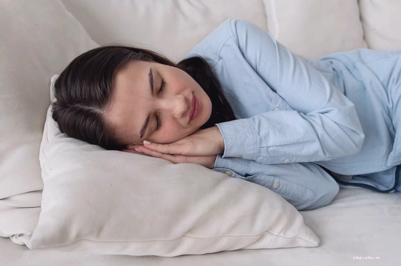 Kê cao đầu khi ngủ giúp tránh nghẹt mũi