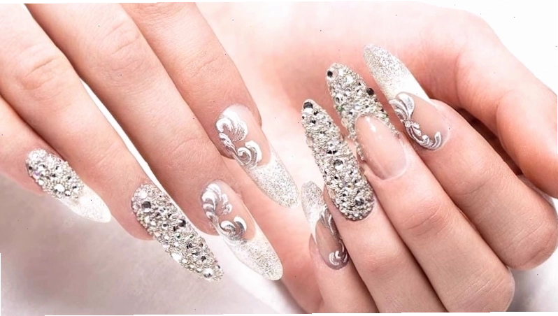 Kết hợp thêm màu sắc để phù hợp với làn da và trang phục