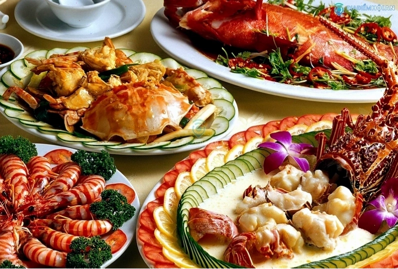 Kiêng hải sản sau khi nâng ngực để tránh sẹo lồi và dị ứng