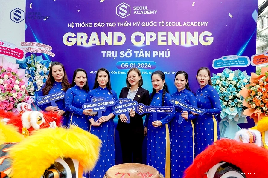 Kiểu tóc đầu đinh Crew Cut gọn gàng, năng động và dễ chăm sóc cho bé trai