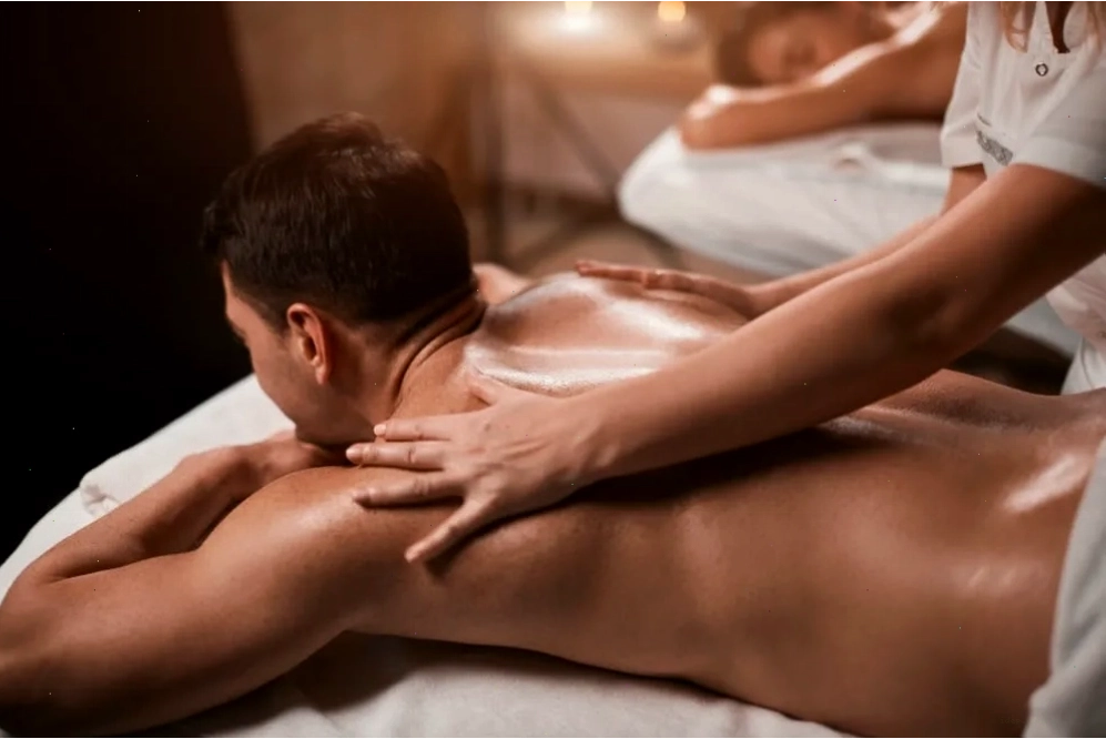Massage lingam mang lại nhiều lợi ích cho sức khỏe nam giới