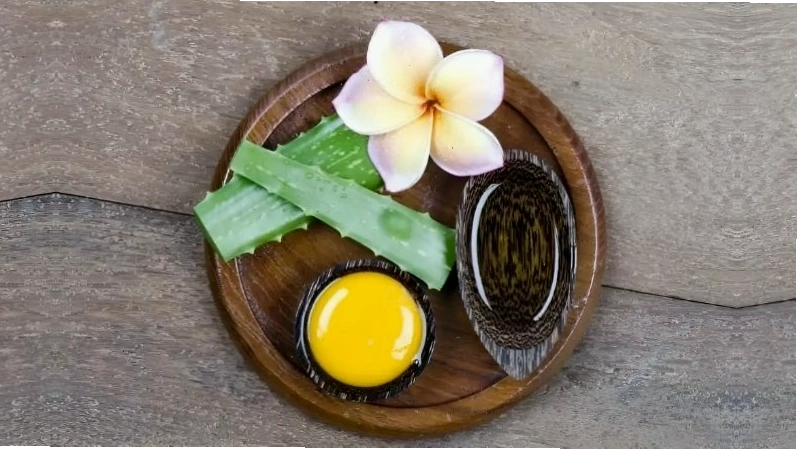 Mặt nạ tóc nha đam và trứng gà