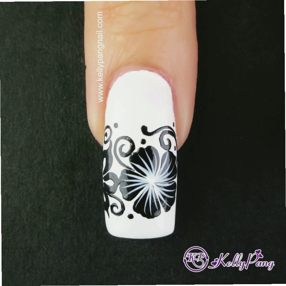 Mẫu nail đơn giản 3D với họa tiết hoa nổi bật