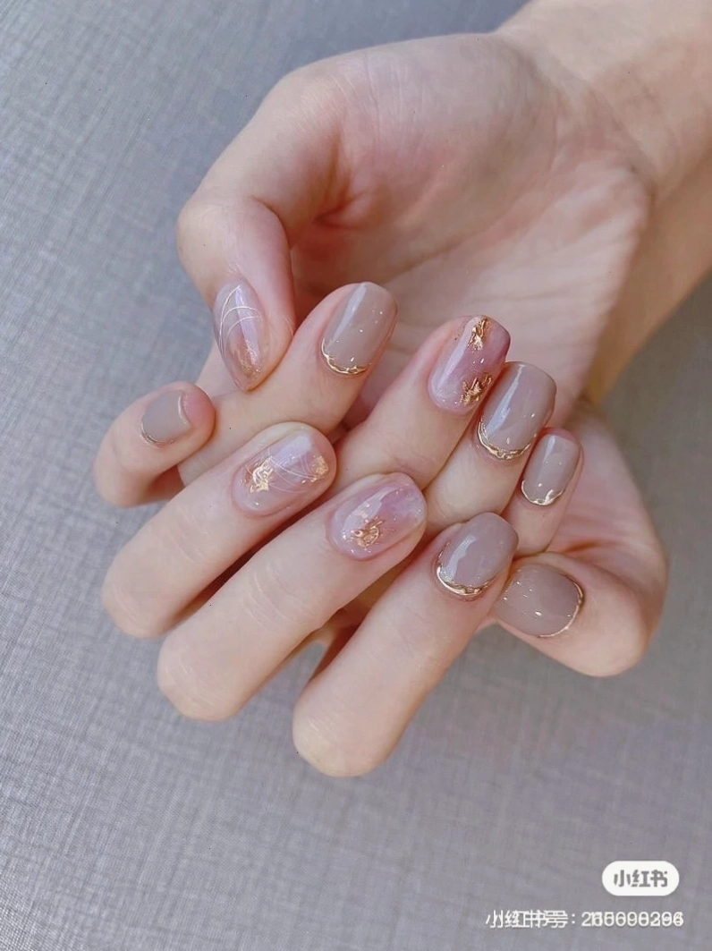 Mẫu nail đơn giản với họa tiết trái cây dễ thương