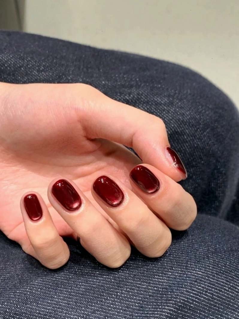 Mẫu nail mắt mèo đơn giản nhưng tinh tế