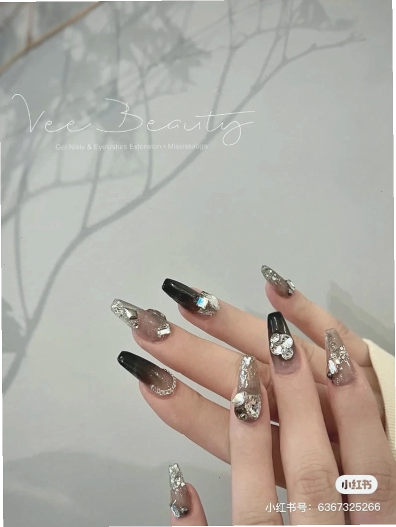 Mẫu nail thạch hồng mắt mèo kim cương đen đầy ấn tượng