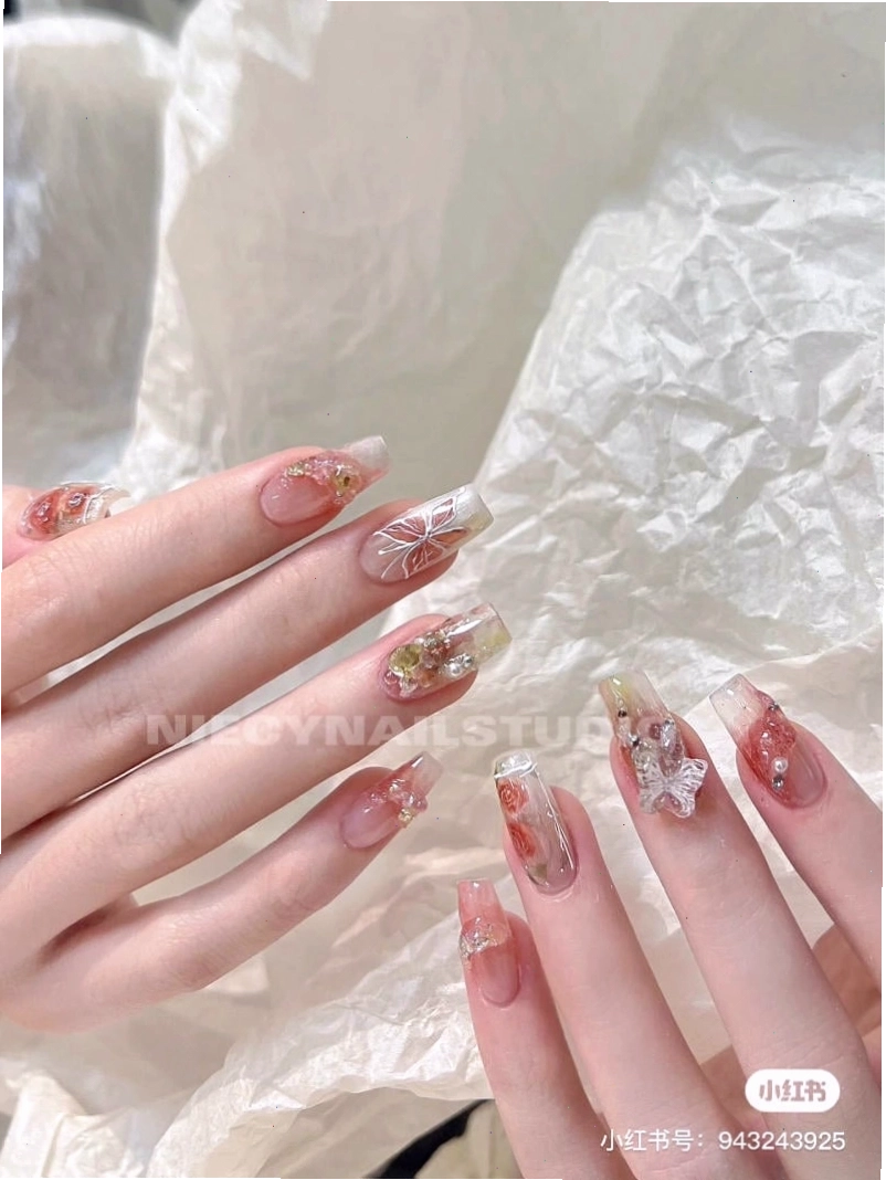 Mẫu nail trơn màu xanh dương nhạt thanh lịch