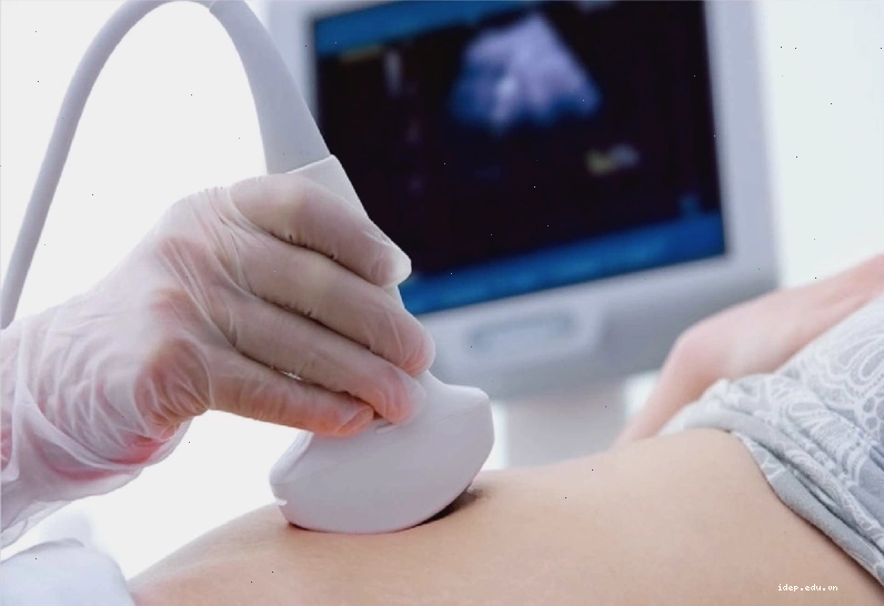 Mẹ bầu cần khám thai định kỳ để phát hiện sớm bất thường có thể dẫn đến băng huyết