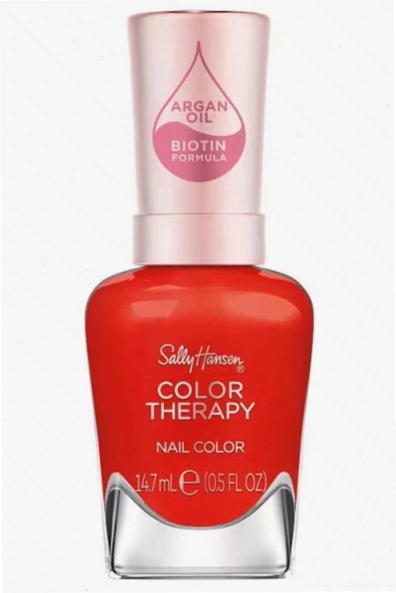 Móng tay màu đỏ cherry bóng bẩy với lớp sơn bóng cao cấp