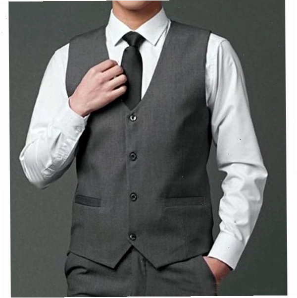 Nam giới mặc vest xám sáng lịch lãm đi đám cưới