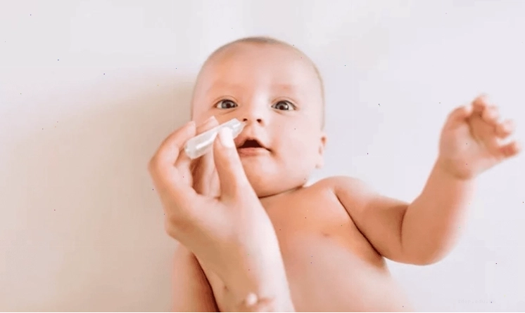 Nước muối sinh lý được sử dụng cho trẻ nhỏ