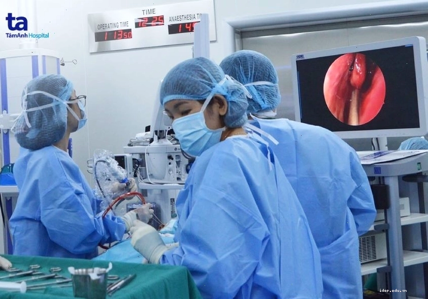 Phẫu thuật polyp mũi