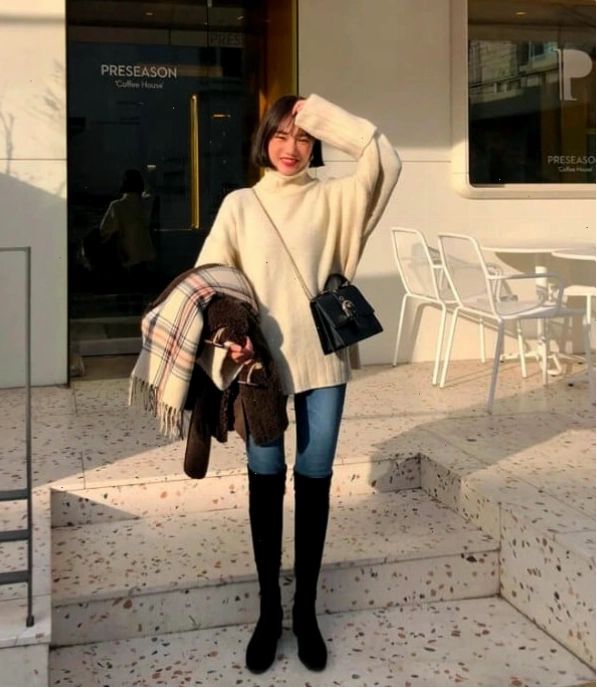 Phối đồ với boot cao cổ nữ và quần dài ống đứng thanh lịch