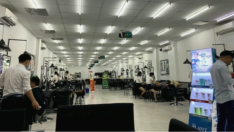 Salon tóc 30Shine với không gian trẻ trung