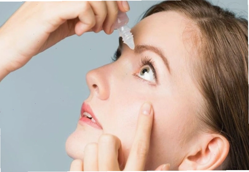 Sử dụng thuốc nhỏ mắt theo chỉ định của bác sĩ để điều trị sạn vôi