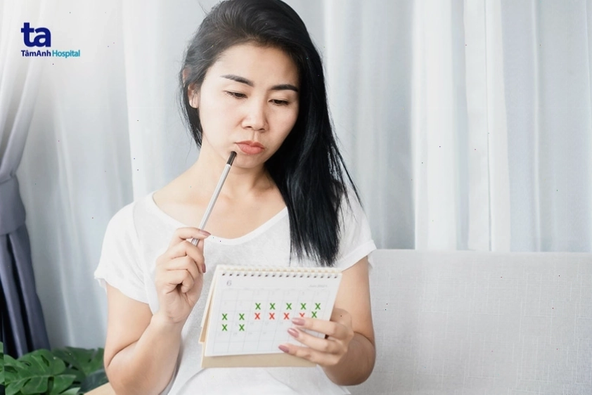 Sử dụng ứng dụng để theo dõi ngày đèn đỏ