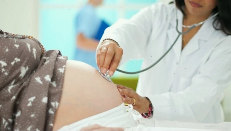 Thai phụ bị tức ngực kéo dài, hay lặp lại cần đến gặp bác sĩ chuyên khoa thăm khám