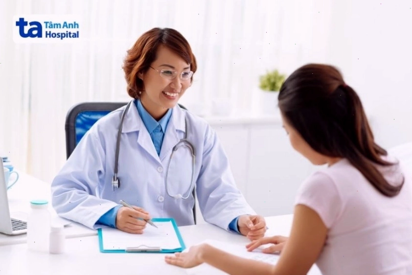 Tham khảo ý kiến bác sĩ khi có lo lắng về sức khỏe vòng 1