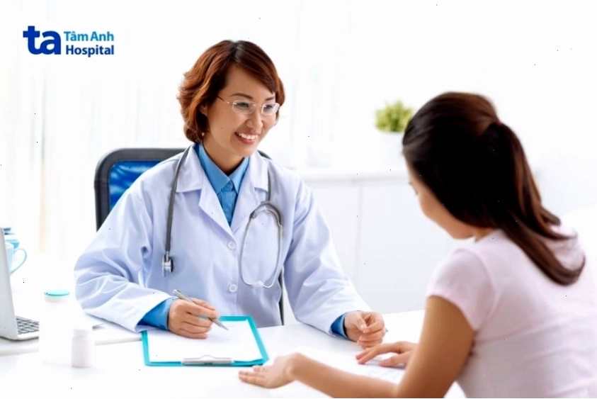 Tham khảo ý kiến bác sĩ nếu cảm thấy lo lắng về những thay đổi ở ngực