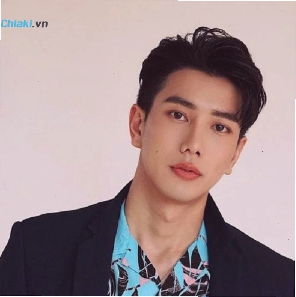 Tóc 6/4 nam ngắn tạo hiệu ứng mái phồng tự nhiên
