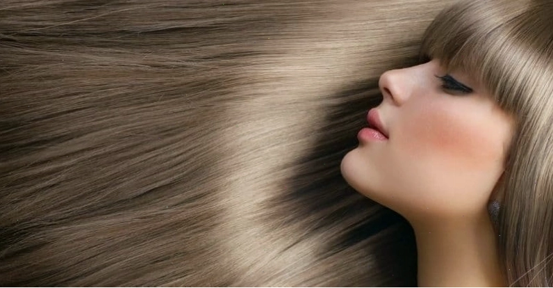 Tóc trở nên bóng mượt, có độ đàn hồi tốt hơn sau khi sử dụng dầu xả