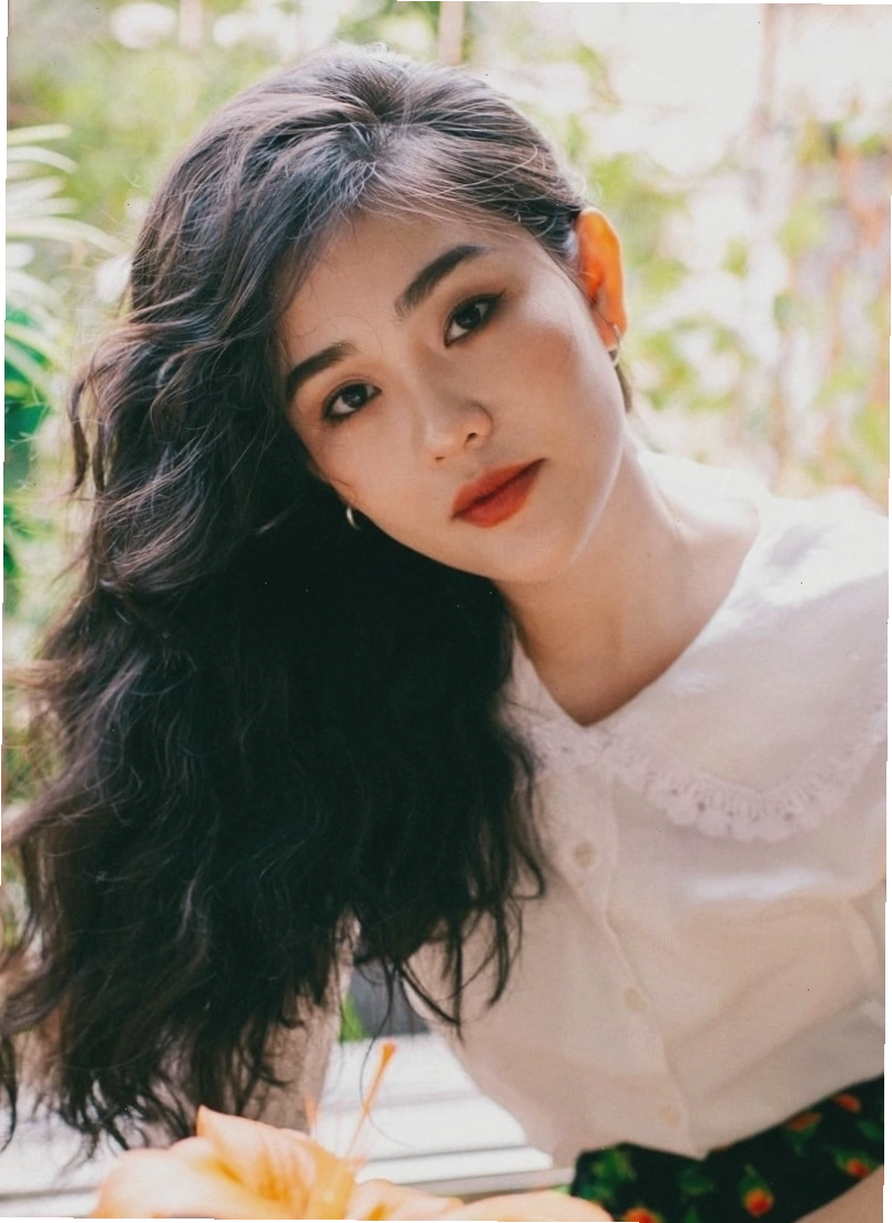 Tóc xoăn retro cổ điển và quyến rũ