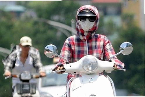 Mặc áo chống nắng có tránh được tia UV không