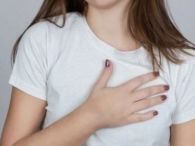 Ngực căng tức là dấu hiệu gì và những điều cần biết